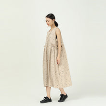 Load image into Gallery viewer, [EAM] Women Black Pattern Printed Ruffles Big Szie Dress New Round Neck Sleevelsess Loose Fit Fashion Spring Summer 2020 1W077
