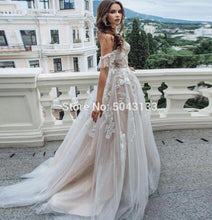 Load image into Gallery viewer, Sexy Sweetheart Lace Appliques A Line Wedding Dresses Chic Off Shoulder Tulle Sleeveless Wedding Gowns Formal Bride Dress 2020
