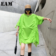 Load image into Gallery viewer, [EAM] Women Green Drawstring Big Size Dress New Round Neck Three-quarter Sleeve Loose Fit Fashion Tide Spring Summer 2020 1W564
