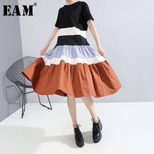 Load image into Gallery viewer, [EAM] Women Black Contrast Color Pleated Midi Dress New Round Neck Short Sleeve Loose Fit Fashion Tide Spring Summer 2020 1W588
